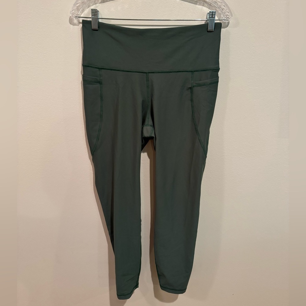 Old Navy Olive Green High-Waisted PowerSoft Crop Leggings in size large